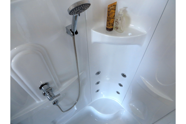 Гидромассажный бокс Royal Bath 120х80х217, матовое стекло, белый профиль, правая, RB 8120BP2-M-R